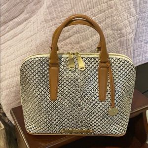 Meet your Posher, Clementine